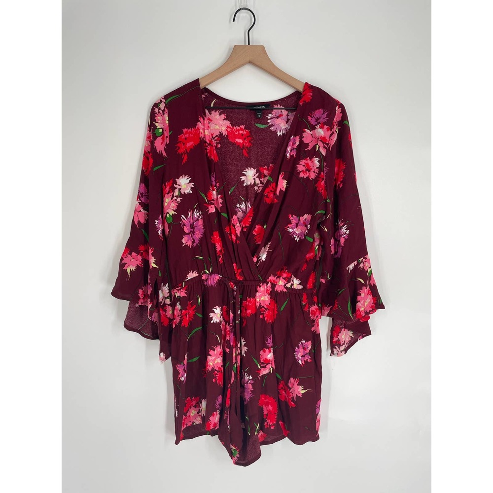 Women's Express Flare Sleeve Burgundy Floral Romper Size: M EUC
